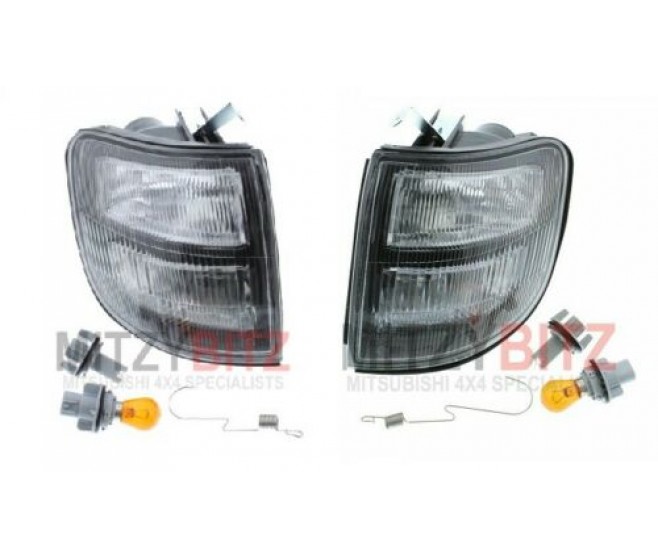 FRONT INDICATOR SIDE LAMPS FACELIFT 97-00 MK2 FOR A MITSUBISHI V20,40# - FRONT INDICATOR SIDE LAMPS FACELIFT 97-00 MK2