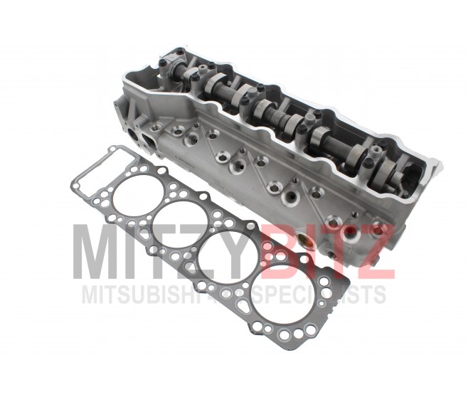 BUILT UP CYLINDER HEAD AND GASKET FOR A MITSUBISHI DELICA SPACE GEAR/CARGO - PD8W