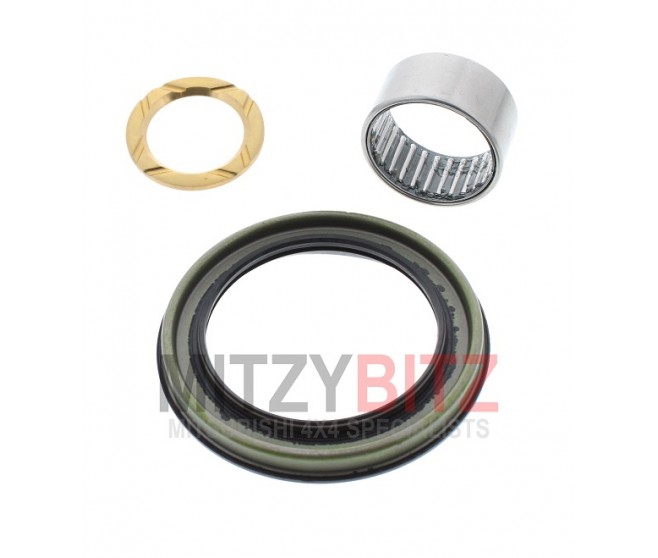 UPRIGHT KNUCKLE NEEDLE ROLLER BEARING AND SEAL FOR A MITSUBISHI MONTERO - V43W