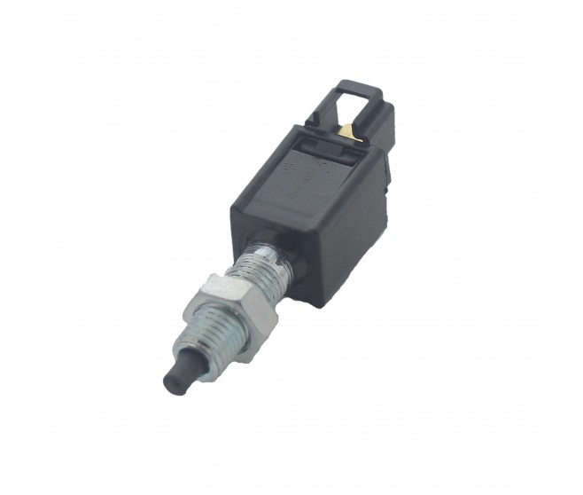 STOP LAMP SWITCH FOR A MITSUBISHI PAJERO - L049G
