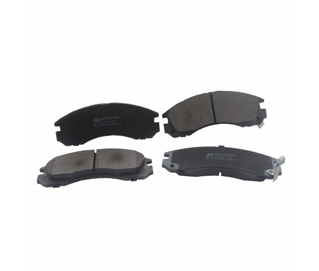 FRONT BRAKE PADS FOR A MITSUBISHI DELICA SPACE GEAR/CARGO - PD8W