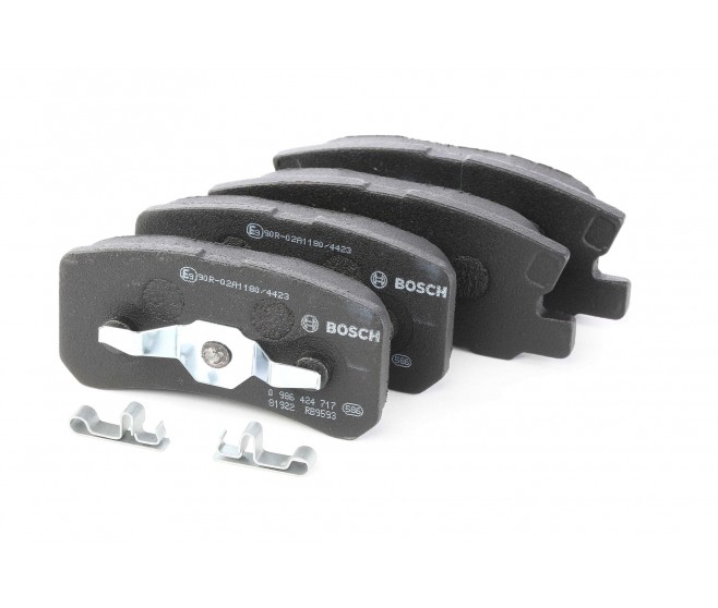 BOSCH REAR BRAKES PADS FOR A MITSUBISHI PAJERO/MONTERO - V93W