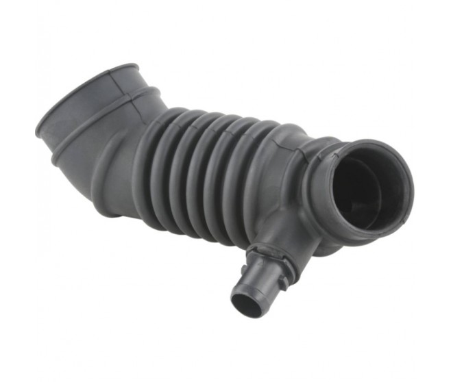 AIR CLEANER HOSE FOR A MITSUBISHI CHALLENGER - KG4W