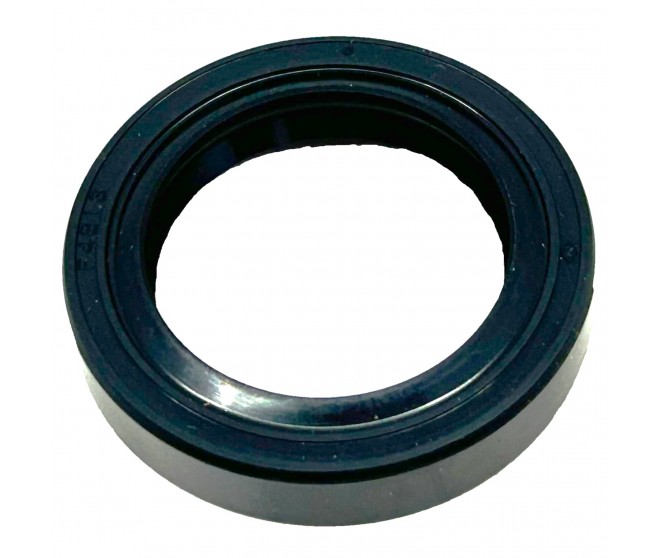 FRONT TRANSFER BOX OUTPUT SEAL FOR A MITSUBISHI V43W - 3000/LONG WAGON - GLS(WIDE/SUPER SELECT),5FM/T RHD / 1990-12-01 - 2004-04-30 - FRONT TRANSFER BOX OUTPUT SEAL
