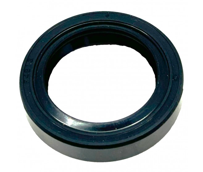 FRONT TRANSFER BOX OUTPUT SEAL FOR A MITSUBISHI PAJERO/MONTERO IO - H77W