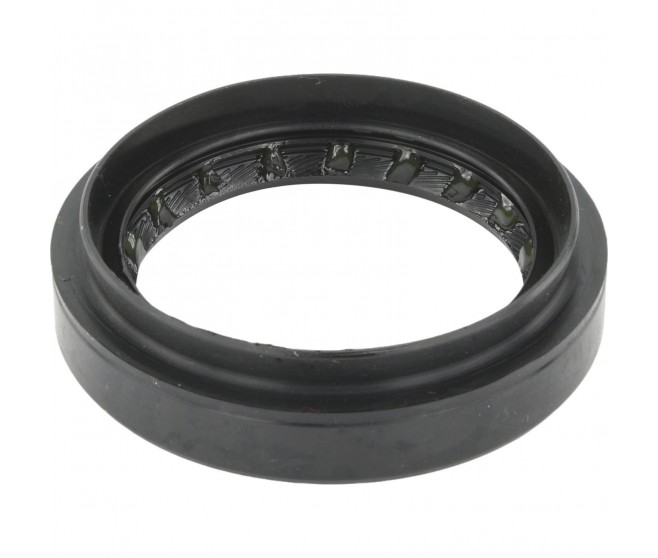 DRIVE SHAFT OIL SEAL FOR A MITSUBISHI L200 - KL1T