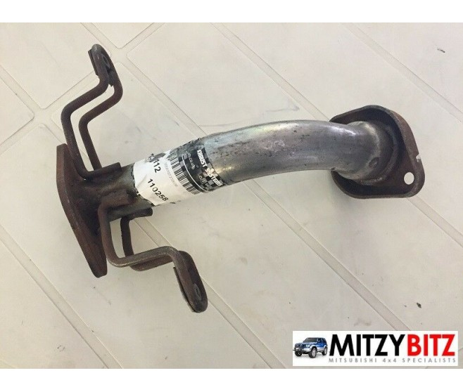 AFTER CAT CENTRE EXHAUST PIPE FOR A MITSUBISHI V20-50# - EXHAUST PIPE & MUFFLER
