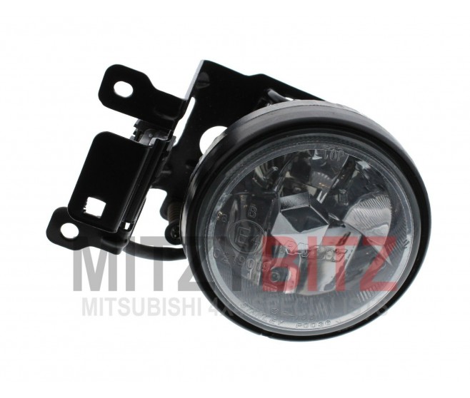 FRONT LEFT BUMPER FOG LIGHT LAMP FOR A MITSUBISHI NATIVA - K94W