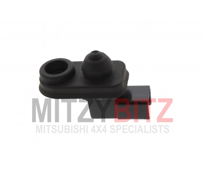 DOOR LAMP SWITCH FOR A MITSUBISHI OUTLANDER - GF7W