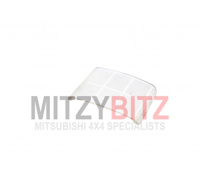 CENTRE ROOF LAMP LENS COVER FOR A MITSUBISHI V20-50# - ROOM LAMP