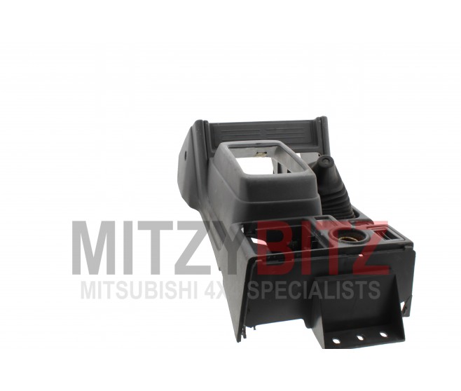 FRONT CENTRE FLOOR CONSOLE FOR A MITSUBISHI V10-40# - FRONT CENTRE FLOOR CONSOLE